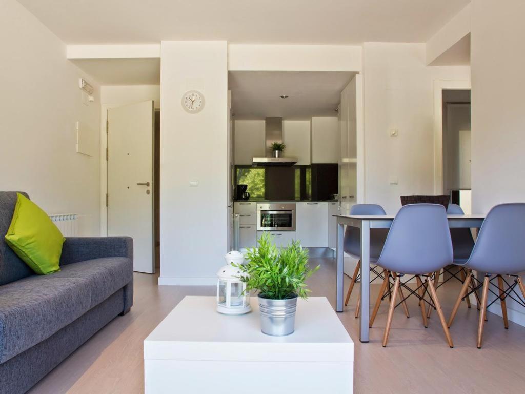 Soho Parc Apartment Фигерас Екстериор снимка