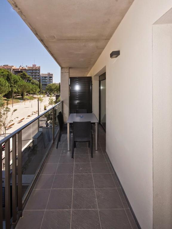 Soho Parc Apartment Фигерас Екстериор снимка